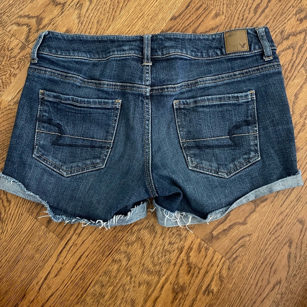 American eagle size 6 stretch shorts